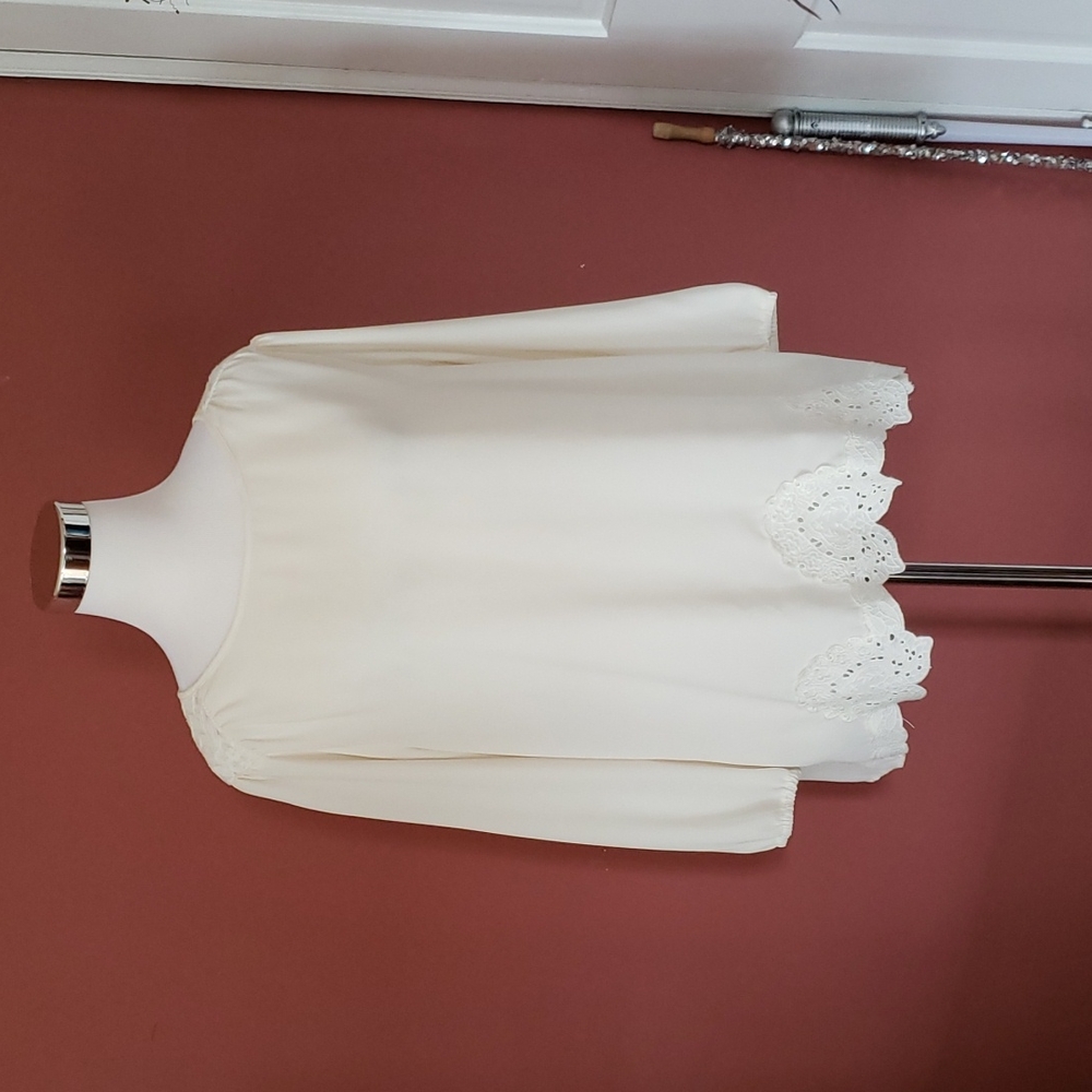 Eyeshadow, Lace Trimmed Blouse, Size XL.